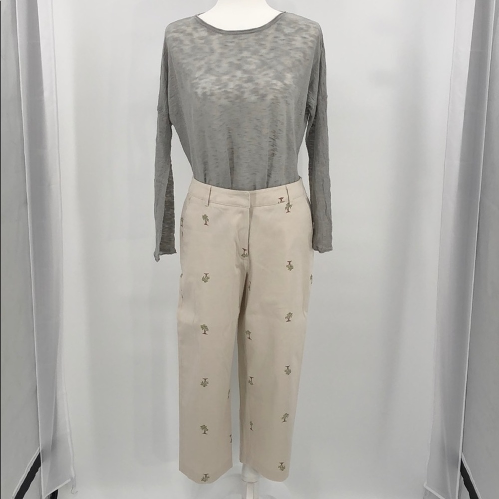 JM Collection Embroidered Khaki Capris Size 10